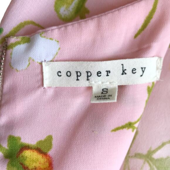 Copper Key Floral Print Romper Size S Faux Wrap Short Flutter Sleeves Outfit - Picture 3 of 12